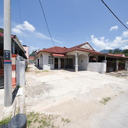 Oyo 91011 Iman Roomstay Gua Musang Exterior foto