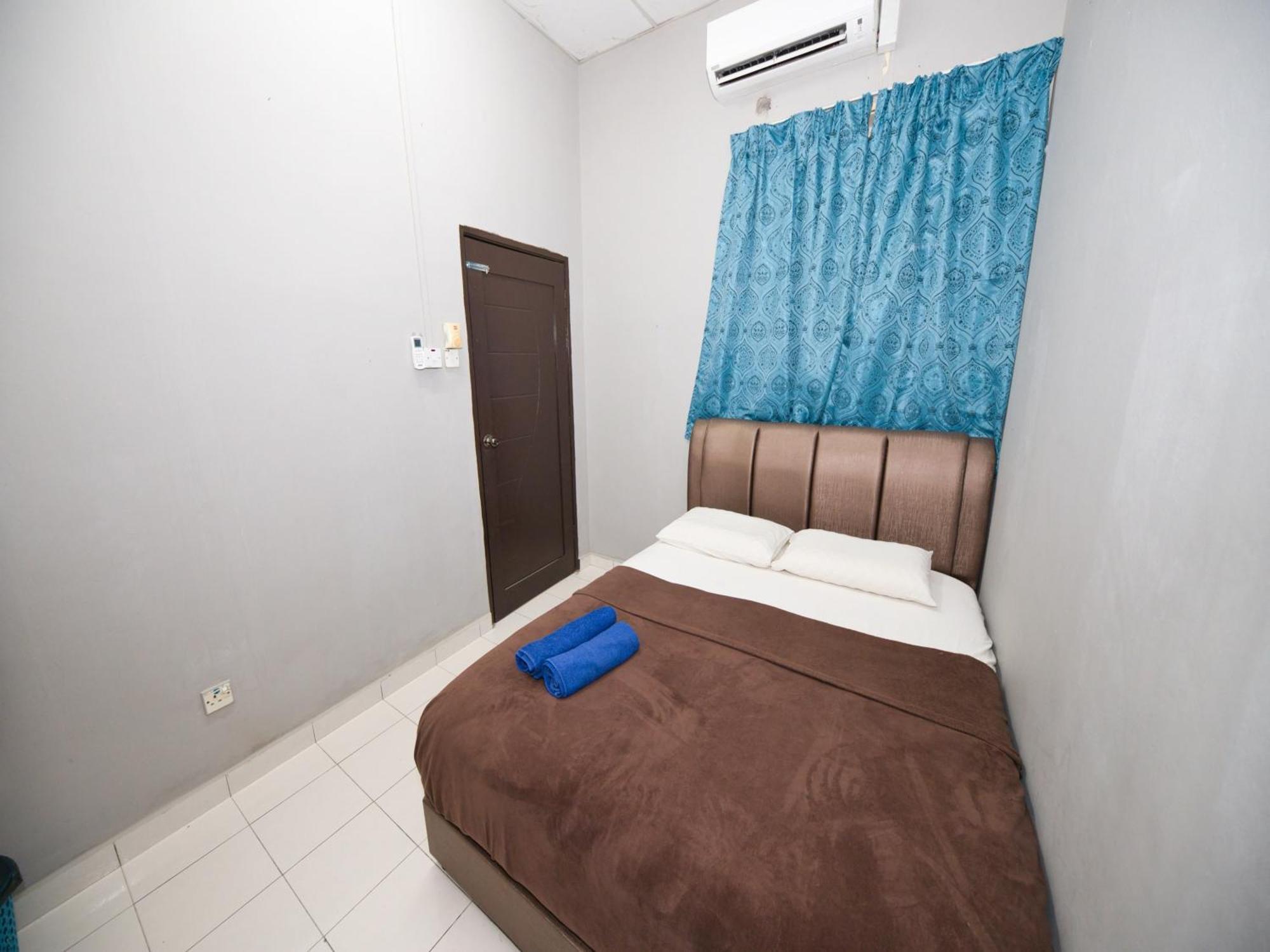 Oyo 91011 Iman Roomstay Gua Musang Exterior foto